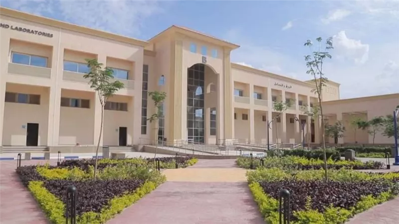 جامعة برج العرب التكنولوجية تنظم ورشة عمل ومعرضًا لبرنامج الجرارات والمعدات الزراعية وتنشئ وحدة الريادة الطلابية