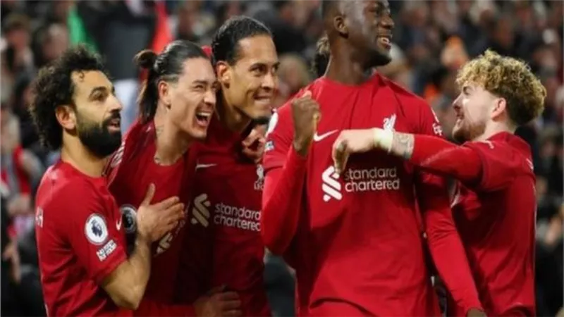 صلاح على رأس تشكيل ليفربول الرسمي أمام مانشستر سيتي 