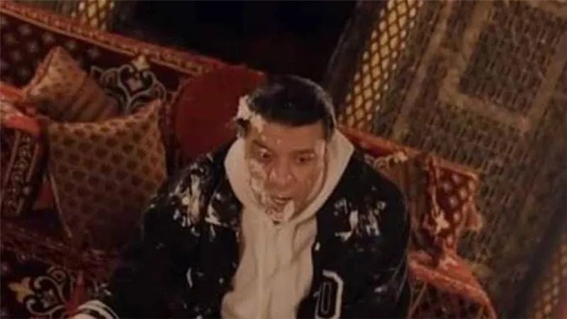 رامز جلال عن مصطفى كامل: دا منظر واحد بيمارس رياضة دا سواق ميكروباص