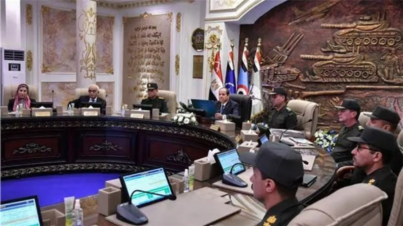 الرئيس السيسي: الدولة حريصة على انتقاء أفضل الكوادر البشرية للوظائف العامة