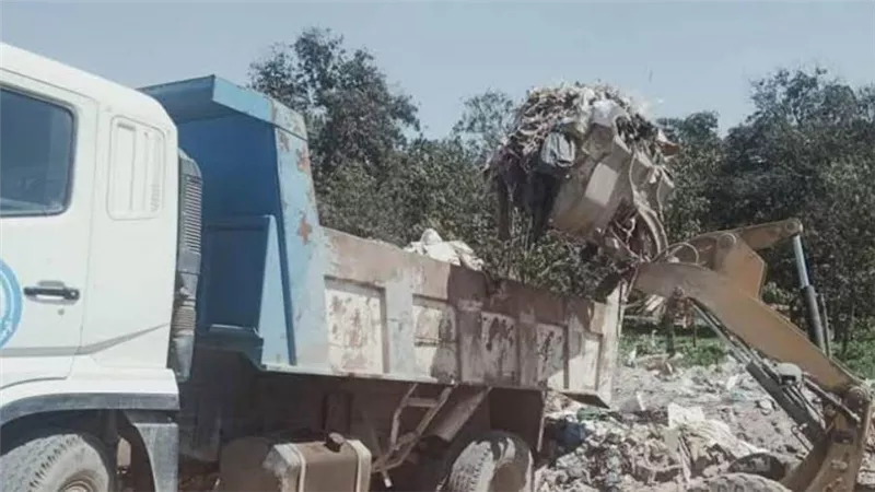 رفع 126 طن قمامة وصيانة 56 عمود إنارة بالإسماعيلية