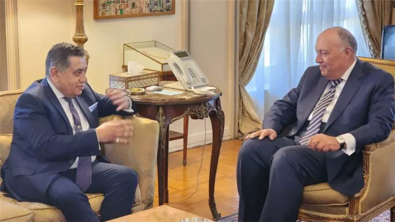 وزير الخارجية يستقبل وزير الدولة البريطاني للشرق الأوسط وشمال إفريقيا 
