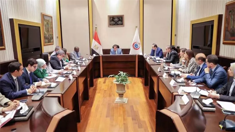 وزير الصحة يستقبل المدير الإقليمي لمؤسسة التمويل الدولية لشمال إفريقيا لتعزيز التعاون بالقطاع الصحي