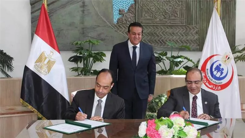 الدكتور خالد عبدالغفار يشهد توقيع تعاون بين اللجنة العليا للتخصصات الصحية والمجلس الصحي المصري