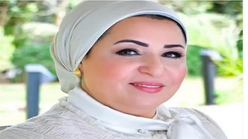 انتصار السيسي: خير الناس من يصون اليتامى ويقدم لهم جناح الحب والرحمة 