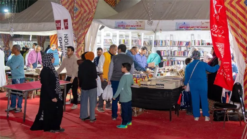 إقبال كبير من الجمهور على معرض فيصل للكتاب بدورته الحادية عشرة