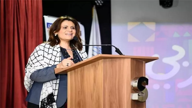 وزيرة الهجرة تؤكد ضرورة اعتزاز الأجيال الجديدة بحضارتهم وبلدهم فهم قادة المستقبل (صور)