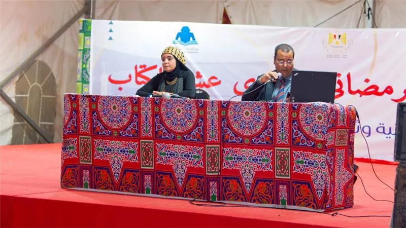 في معرض فيصل للكتاب.. حسام صقر: الإنشاد الديني كانت بدايته مع هجرة الرسول.. وكلماته تمس قلوب سامعيها