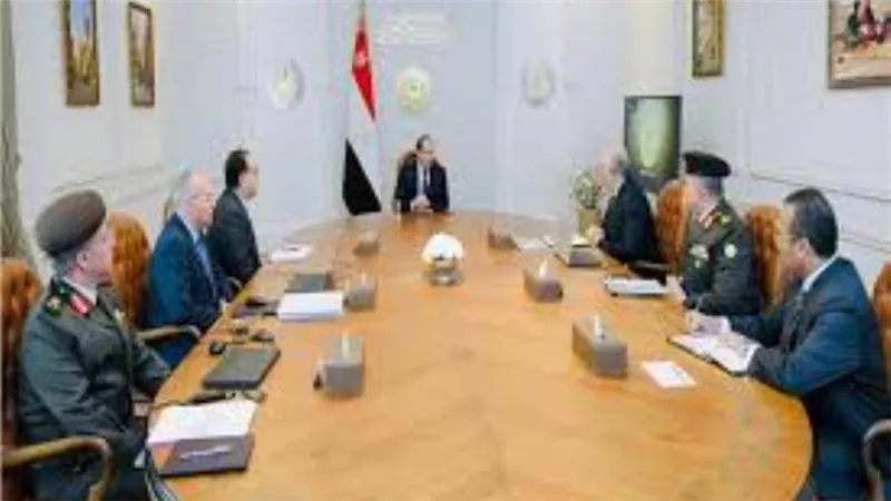 الرئيس السيسي يتابع مشروعات زيادة الرقعة الزراعية في شرق العوينات وتوشكى وسيناء والصعيد والدلتا الجديدة