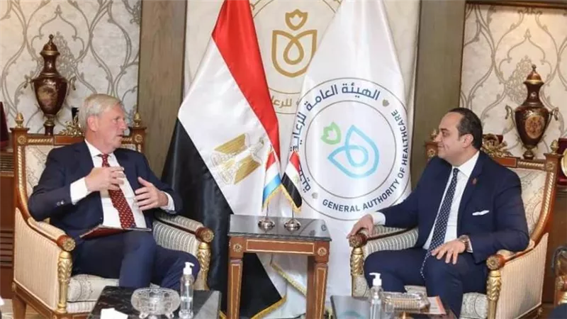 السفير الهولندي بالقاهرة يشيد بمستوى التقدم في قطاع الرعاية الصحية بمصر 
