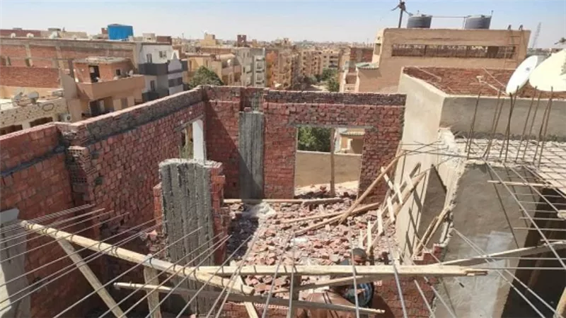 وزير الإسكان يُوجه برفع حالة التأهب لمنع مخالفات البناء بالمدن الجديدة خلال عيد الفطر (صور)
