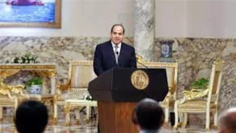الرئيس السيسي يشهد الاحتفال بعيد العمال ويكرم عددا من النقابيين
