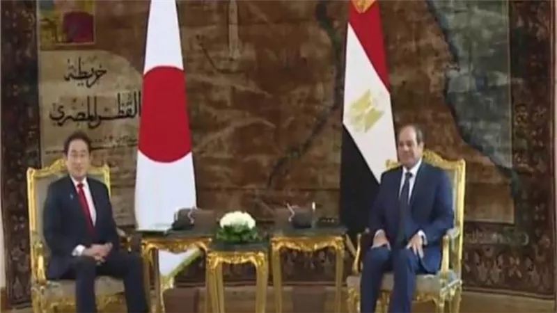 الرئيس السيسي يستقبل رئيس الوزراء الياباني بقصر الاتحادية 