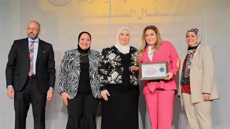 وزيرة التضامن تشهد الاحتفالية السنوية لجمعية زوجات ضباط الشرطة وأسرهم بعيد الأم (صور)
