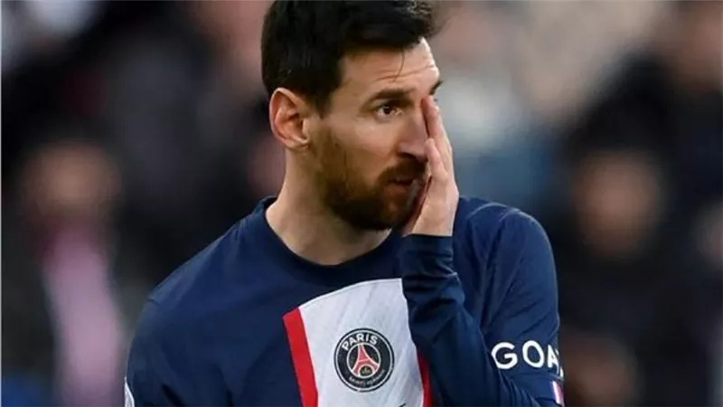 المدير التنفيذي السابق لبرشلونة: ميسي لن يعود.. ورجوعه دخان للتغطية على مشاكل النادي 