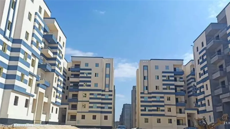 وزير الإسكان يتابع تنفيذ وحدات 