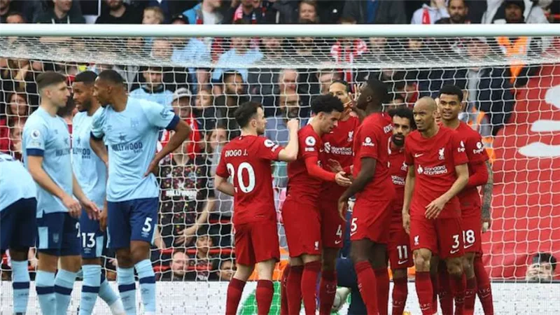 صلاح يقود ليفربول لتقدم على برينتفورد بهدف في الشوط الأول بالدوري الإنجليزي