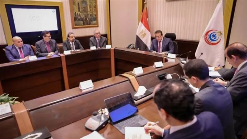 وزير الصحة يوجه بسرعة الانتهاء من الاستراتيجية الوطنية الجديدة للوزارة وفقا للخرائط الصحية بالمحافظات (صور)