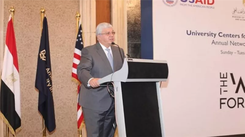 وزير التعليم العالي يفتتح فعاليات المُلتقى السنوي الرابع للمراكز الجامعية للتطوير المهني (صور)