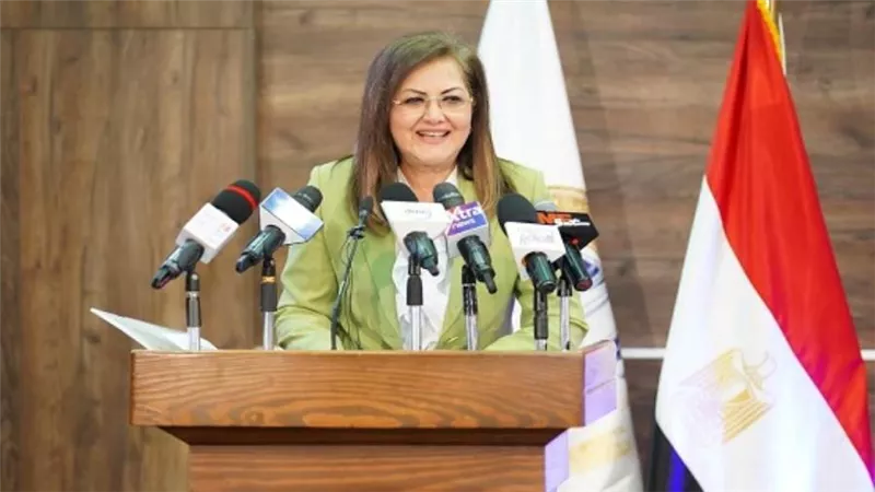 وزيرة التخطيط تستعرض محطات حياتها في العمل العام (صور)