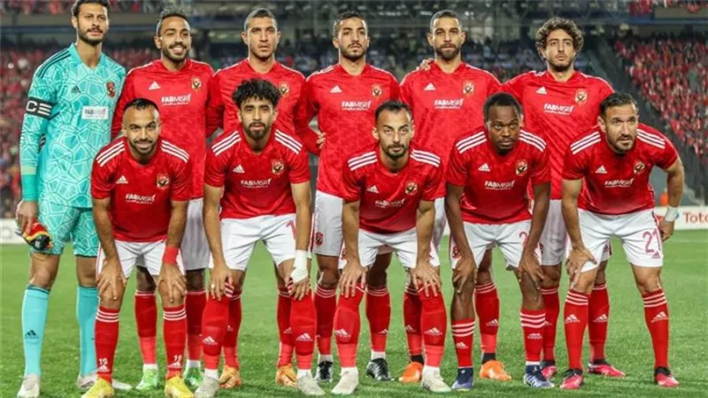 كشف طبي لنجم الأهلي قبل مران اليوم 