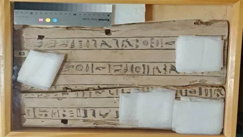 الخارجية تسلم 4 قطع أثرية مستردة من إيطاليا إلى وزارة السياحة والآثار