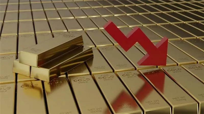 ارتفاع سعر الذهب العالمي والأونصة تسجل 2033.2 دولار