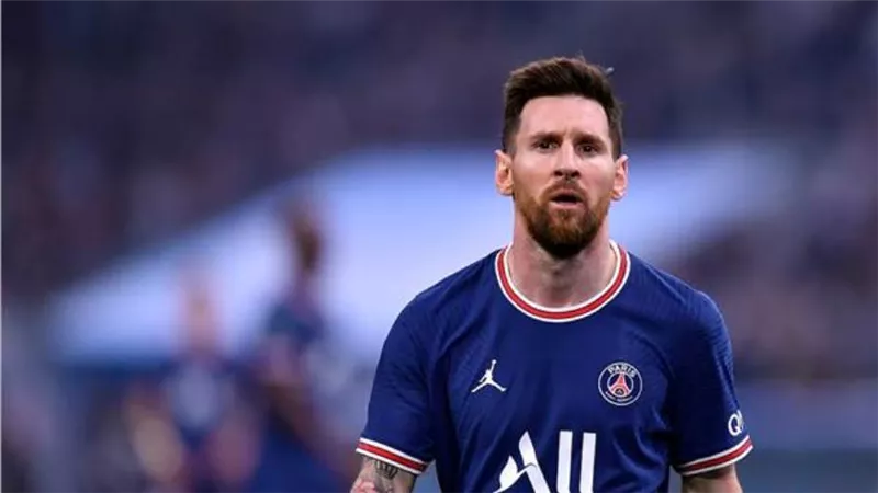 سيحصل على راتب فلكي.. وكالة الأنباء الفرنسية تعلن انتقال ميسي للهلال السعودي