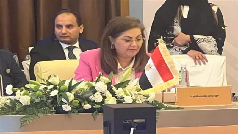 وزيرة التخطيط ومحافظ مصر لدي البنك تشارك في المائدة المستديرة لمجلس المحافظين (صور)