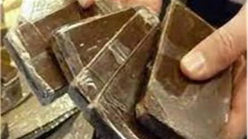 ضبط 7 تجار مخدرات بحوزتهم حشيش وآيس بالقاهرة 