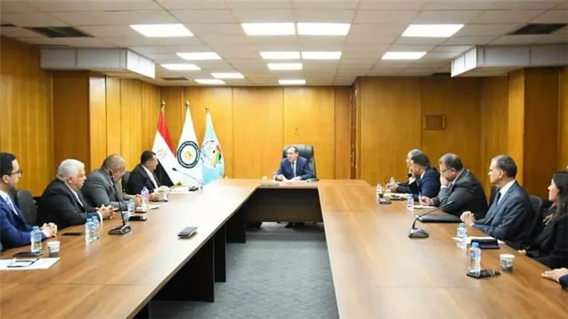 وزير البترول والثروة المعدنية يستقبل وفد لجنة التعدين بغرفة التجارة الأمريكية في مصر