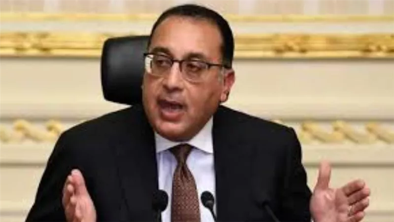 رئيس الوزراء: الحكومة تعمل على خلق بيئة تشريعية ضريبية مُستقرة