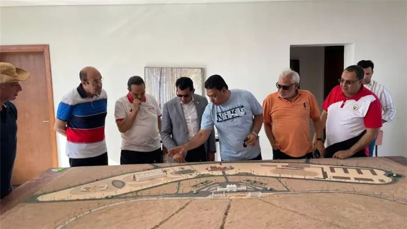 وزير الرياضة يتفقد مضمار الهجن والفروسية الدولي بشرم الشيخ