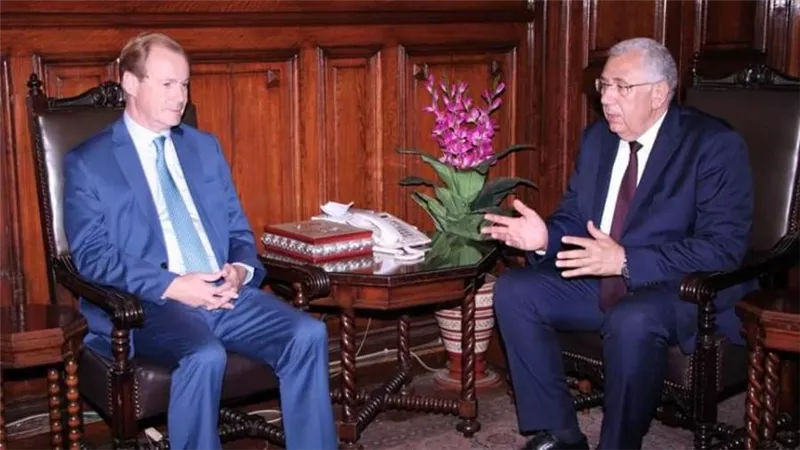 وزير الزراعة يبحث مع وفد أرجنتيني رفيع المستوى سبل تعزيز التعاون الزراعي بين البلدين
