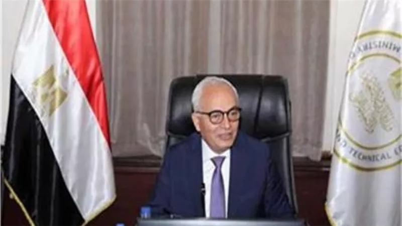 وزير التعليم يوجه المديريات بوضع خطة متكاملة لسرعة تسكين المعلمين الجدد