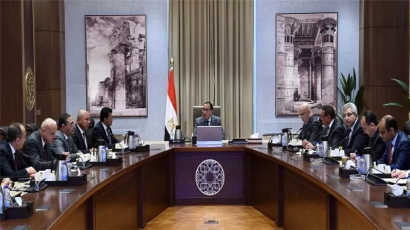رئيس الوزراء يتابع موقف سداد مستحقات شركة 
