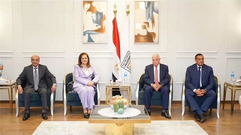 وزيرة التخطيط تفتتح مركز خدمات مصر بشرم الشيخ