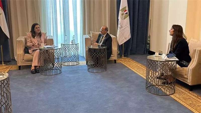 وزيرة التخطيط والتنمية الاقتصادية تلتقي مدير الوكالة الفرنسية للتنمية لمناقشة عدد من القضايا المحلية والدولية