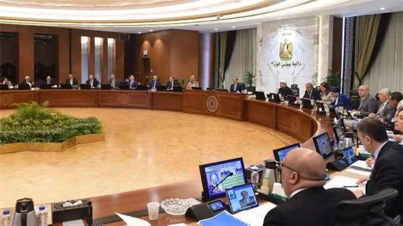 الحكومة توافق على تعديل قانون الاستثمار لإقامة مشروعات المناطق الحرة الخاصة