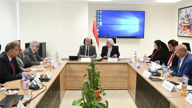 وزيرة البيئة: ضرورة تضافر جهود مؤسسات الدولة لتعزيز الجهود الرامية لتنمية مفهوم الاقتصاد الأزرق المصري