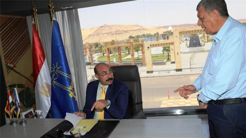 محافظ أسوان يعتمد نتيجة الشهادة الإعدادية بنسبة نجاح 75.83% 