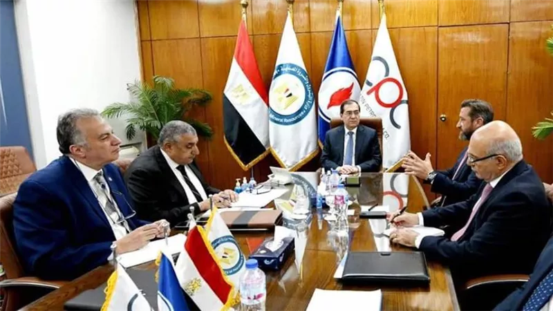 طارق الملا: ننفذ حاليا مشروعات استراتيجية هامة بمجالى التكرير والبتروكيماويات