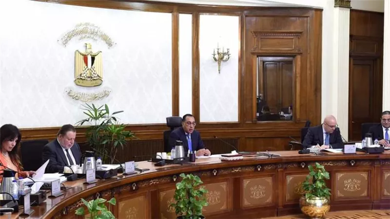 رئيس الوزراء يناقش عددا من المقترحات الخاصة بدعم نشاط تصدير العقار