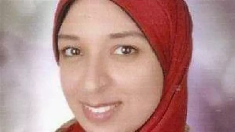 كاتبة تعبر حدود السماء.. أمنية الطنطاوي: الكتابة حياة وأسعى لطبع بصمة محبة ومعرفة في قلوب القراء