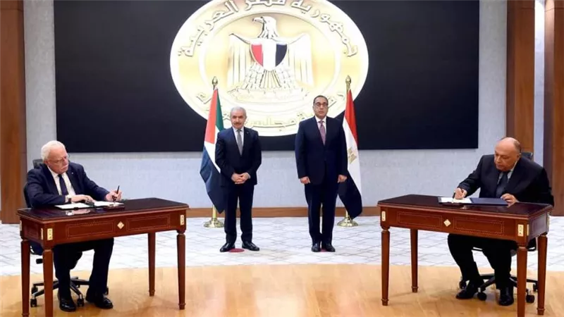 توقيع عدد من الوثائق بين مصر وفلسطين على هامش مباحثات موسعة بين الجانبين برئاسة مدبولي وأشتية