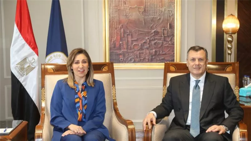 وزيرا الثقافة والسياحة والآثار يبحثان وضع خطة عمل للترويج لمنتج السياحة الثقافية ذات البعد الترفيهي محلياً وعالمياً 