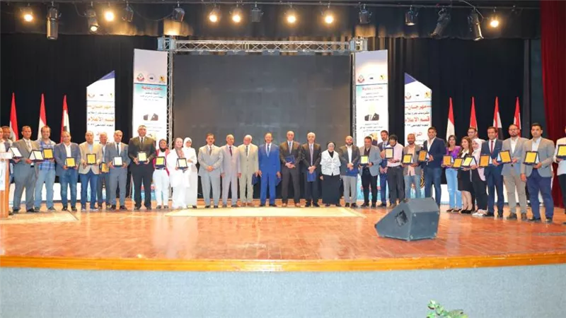 إعلام المنيا ينظم مهرجان مشروعات التخرج.. والاحتفال بمرور 25 عاما على تخريج أول دفعة من القسم (صور)