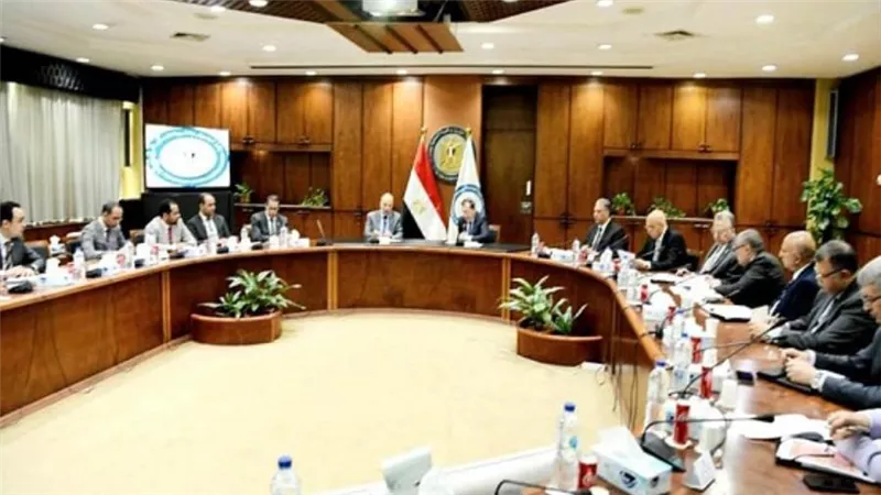الملا: تقنية الصرف الصناعي بدون مخلفات جرى تعميمها في كل مشروعات القطاع (صور)