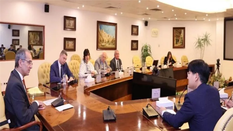  وزير الاتصالات: إنشاء مصنع جديد لسامسونج لإنتاج الهواتف المحمولة (صور)
