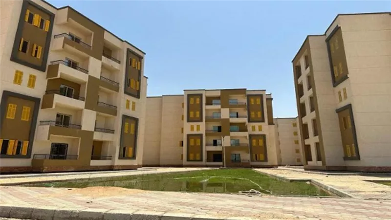 وزير الإسكان: تنفيذ آلاف الوحدات السكنية لمحدودي الدخل بالعاشر من رمضان (صور)